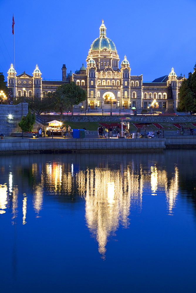 Inner Harbour with Parliament Building at night, Victoria, Vancouver Island, British Columbia, Canada, North America