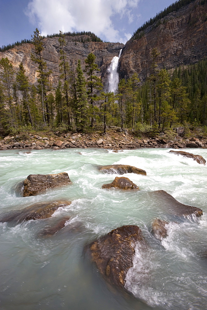 Kicking Horse River and Takakkaw Falls, Yoho National Park, UNESCO World Heritage Site, British Columbia, Rocky Mountains, Canada, North America