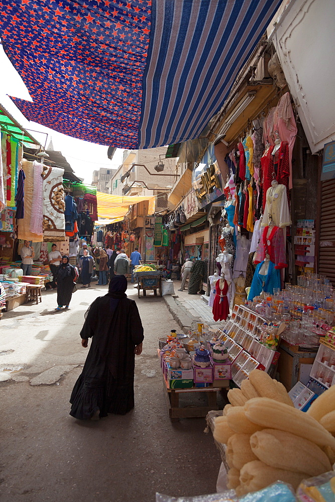 Traditional shops in Old City, Cairo, Egypt, North Africa, Africa