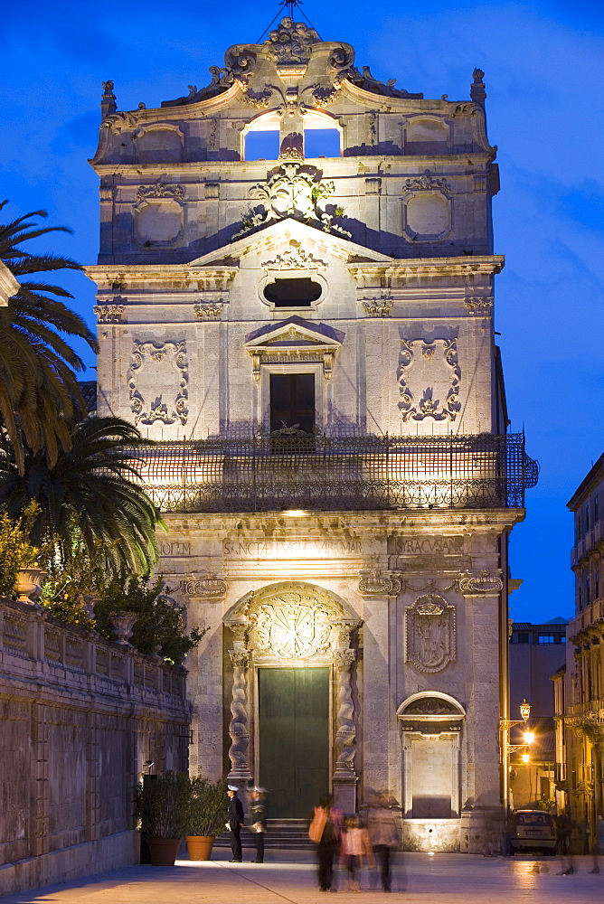 Facade of Santa Lucia alla Badia in the evening, Piazza Duomo, Ortygia, Syracuse, Sicily, Italy, Europe