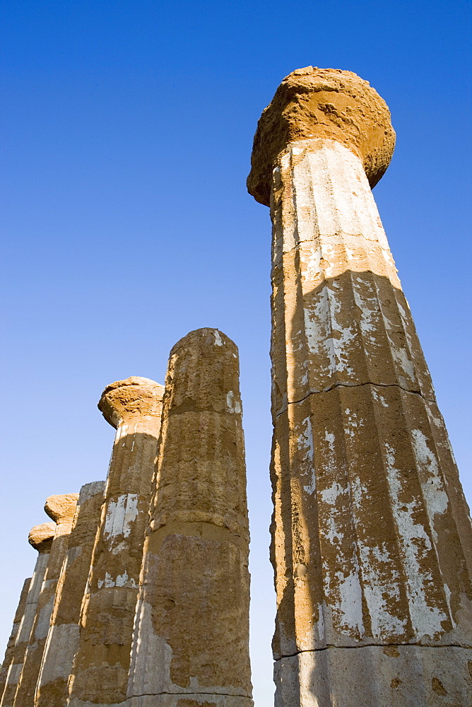 Temple of Heracles, Valley of the Temples (Valle dei Templi), Agrigento, UNESCO World Heritage Site, Sicily, Italy, Europe