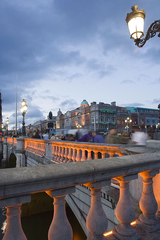 O'Connell Bridge, early evening, Dublin, Republic of Ireland, Europe 