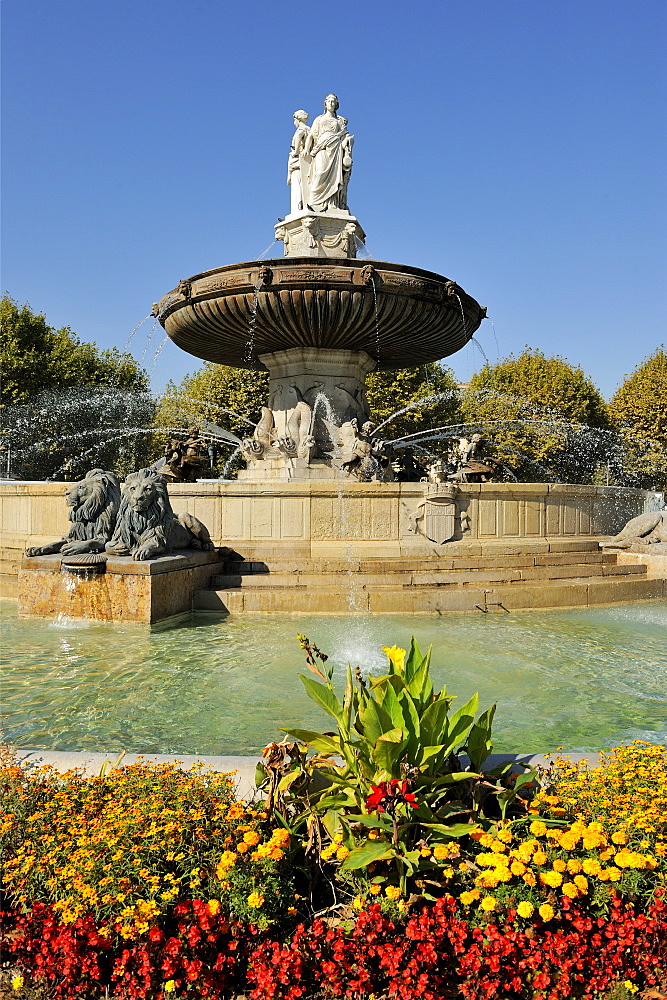 Fontaine de la Rotonde (Rotunda Fountain), Aix-en-Provence, Bouches-du-Rhone, Provence, France, Europe