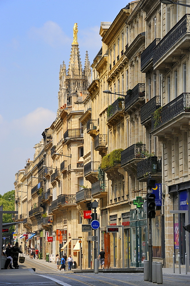 Cours d'Alsace et Lorraine with Tour Pey-Berland behind, Bordeaux, UNESCO World Heritage Site, Gironde, Aquitaine, France, Europe