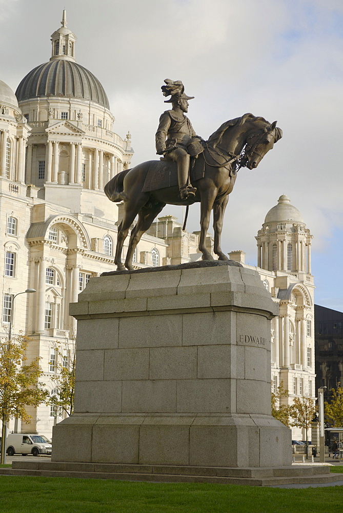 Statue of Edward V11 and the Port of Liverpool Building, Waterfront, Pier Head, Liverpool, Merseyside, England, United Kingdom, Europe