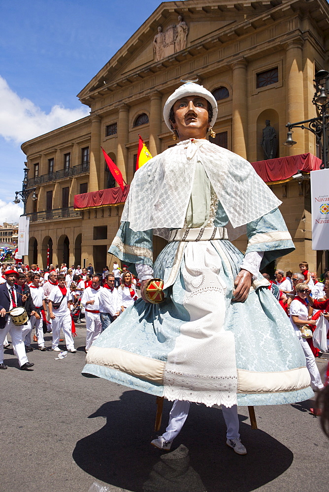 Giants of Pamplona procession, San Fermin Fiesta, Pamplona, Navarra, Spain, Europe