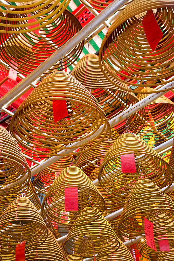 Giant spiral incense coils at the Man Mo Chinese Temple, Central District, Hong Kong Island, Hong Kong, China, Asia