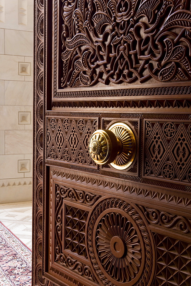 Detail of door inside the Sultan Qaboos Hall, Al-Ghubrah or Grand Mosque, Muscat, Oman, Middle East