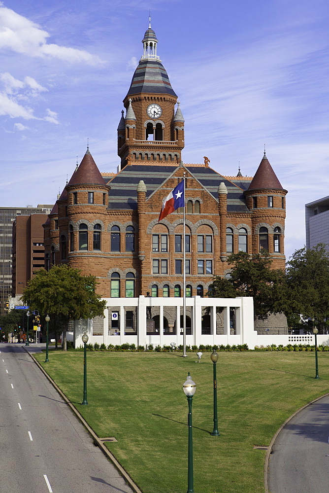 Grassy Knoll, site of Kennedy assassination, Dealey Plaza Historic District, West End, Dallas, Texas, United States of America, North America