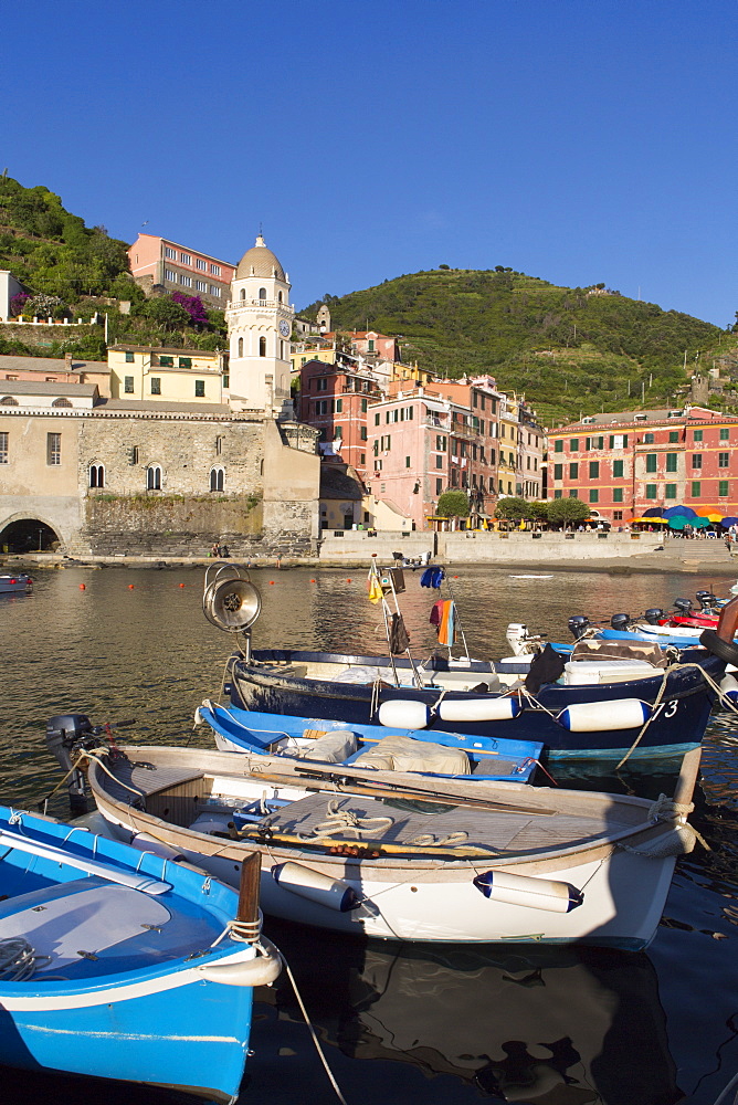 Vernazza, Cinque Terre, UNESCO World Heritage Site, Liguria, Italy, Europe