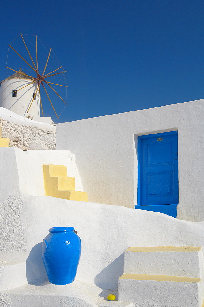 Windmill in Oia, Santorini, Cyclades, Greek Islands, Greece, Europe