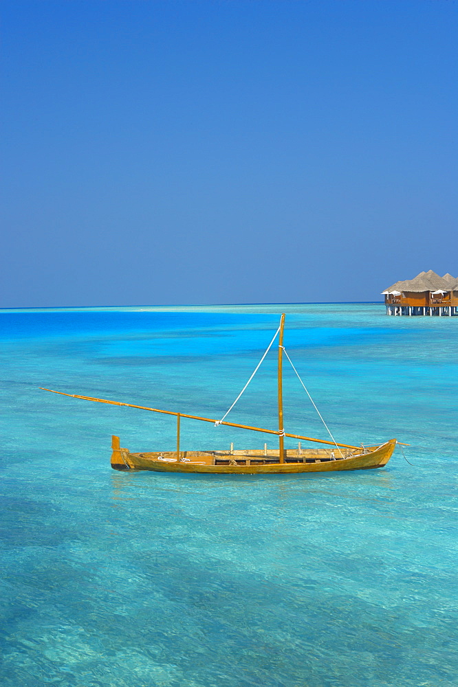 Taditional dhoni and water villas, Maldives, Indian Ocean, Asia