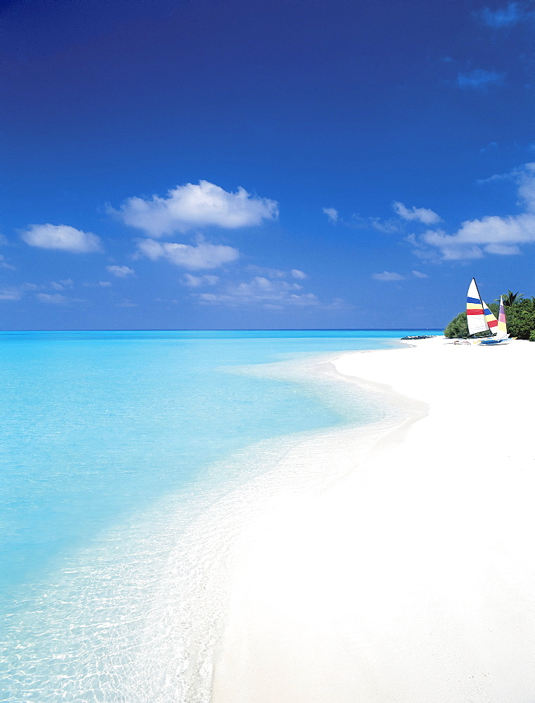 Catamaran on beach, Maldives, Indian Ocean, Asia