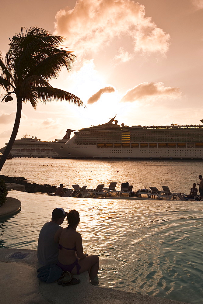 Beach pool at Park Royal Hotel, Isla de Cozumel (Cozumel Island), Cozumel, off the Yucatan, Quintana Roo, Mexico, North America