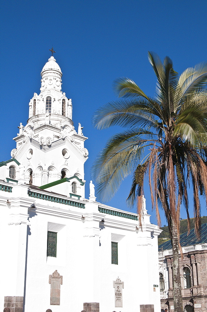 El Sagrario church, Plaza de Independencia, Historic Center, Quito, Ecuador, South America