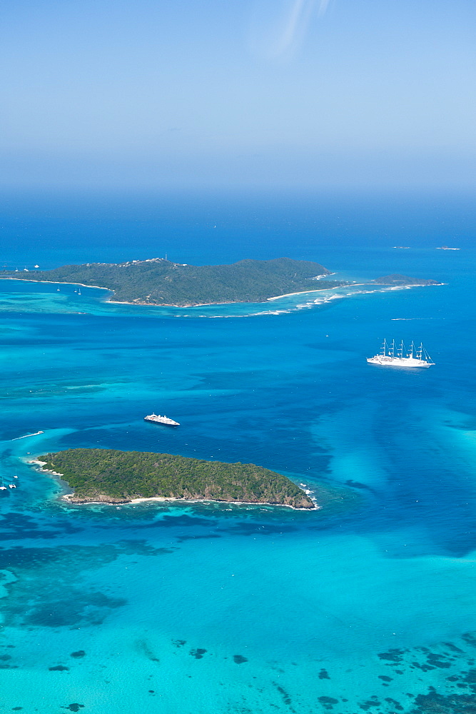 Tobago Cays and Mayreau Island, St. Vincent and The Grenadines, Windward Islands, West Indies, Caribbean, Central America