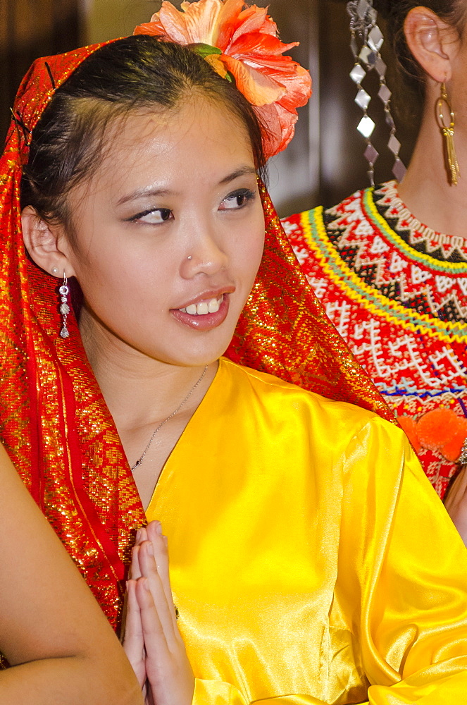 Malaysian female dancer in traditional costume, Malaysia, Southeast Asia, Asia