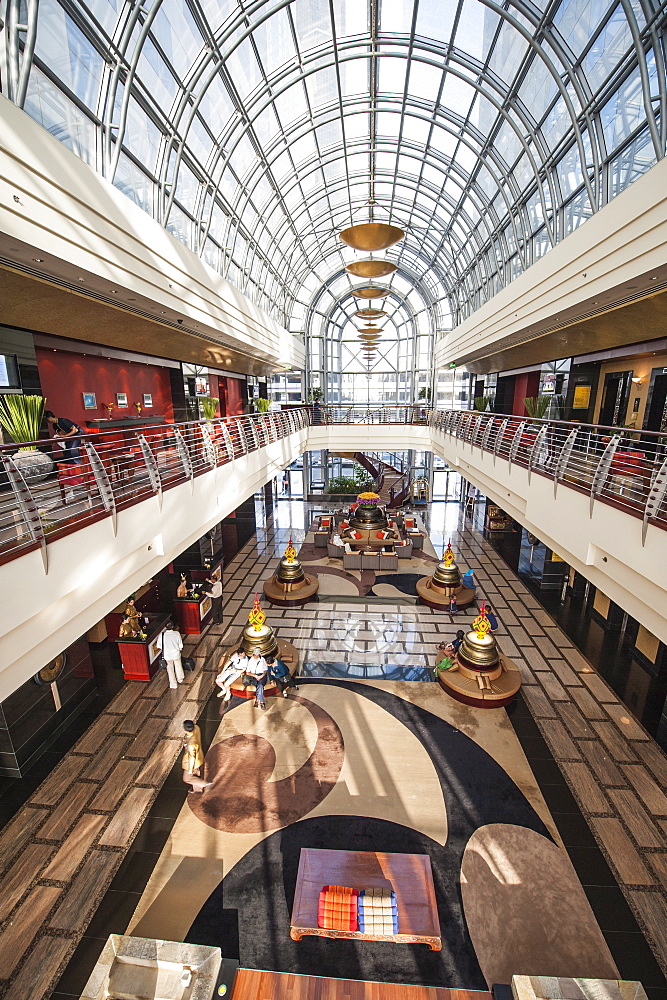 Lobby of the Dusit Thani Hotel, Dubai, United Arab Emirates, Middle East