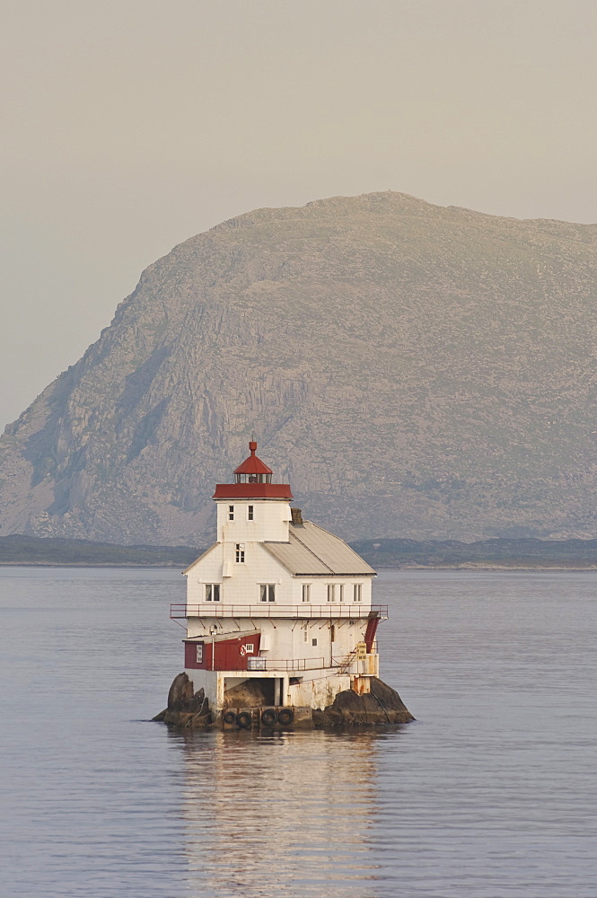 Stabben Lighthouse near Floro, Norway, Scandinavia, Europe