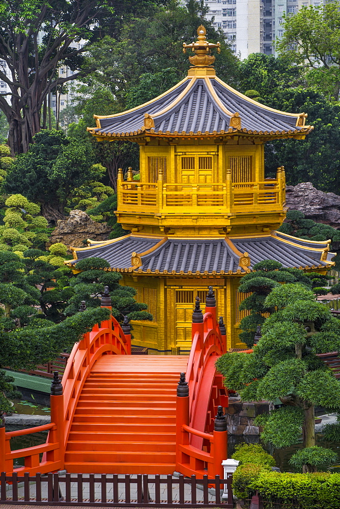 The pagoda at the Chi Lin Nunnery and Nan Lian Garden, Kowloon, Hong Kong, China, Asia