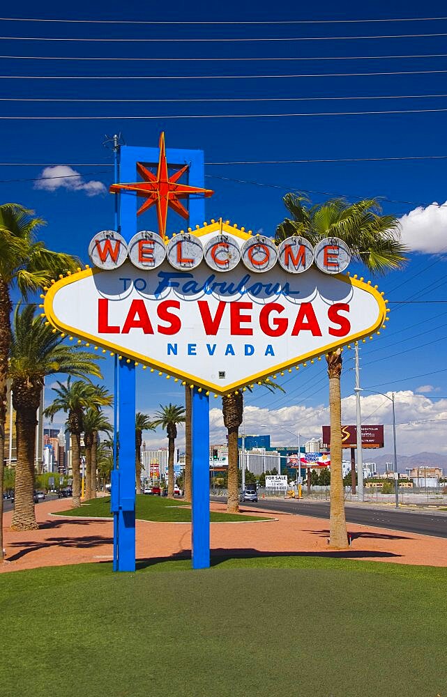 USA, Nevada, Las Vegas, famous Welcome to Las Vegas sign.