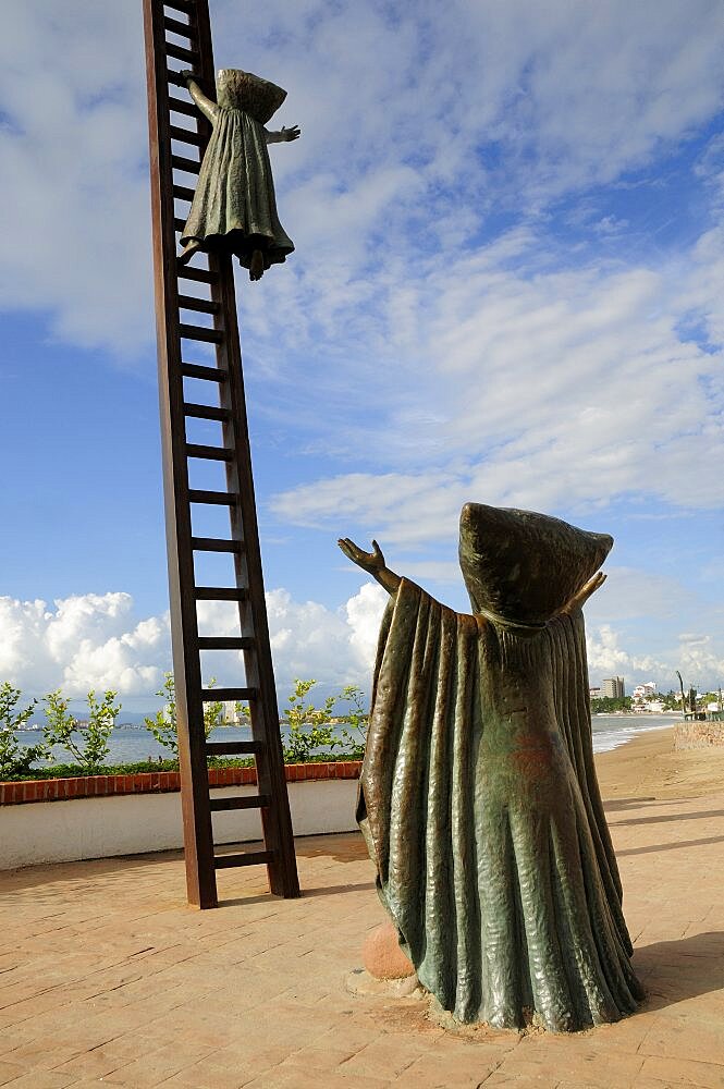 Mexico, Jalisco, Puerto Vallarta, Sergio Bustamente sculpture In Search of Reason 1990 on the Malecon.