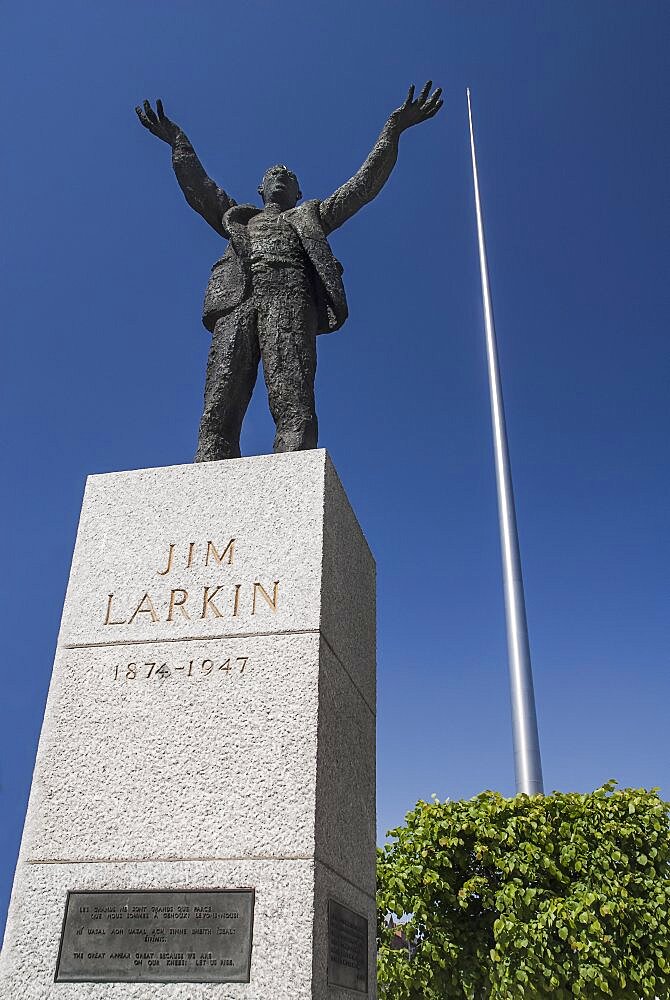 Ireland, Dublin, Jim Larkin and the Spire in OConnell Street.