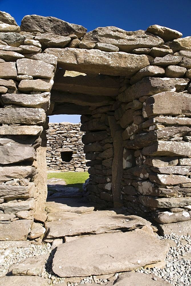 Ireland, County Kerry, Dunbeg, Dingle Peninsula Dunbeg Promontory Fort.