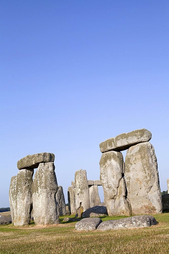 England, Wiltshire, Stonehenge, Prehistoric ring of standing stones.