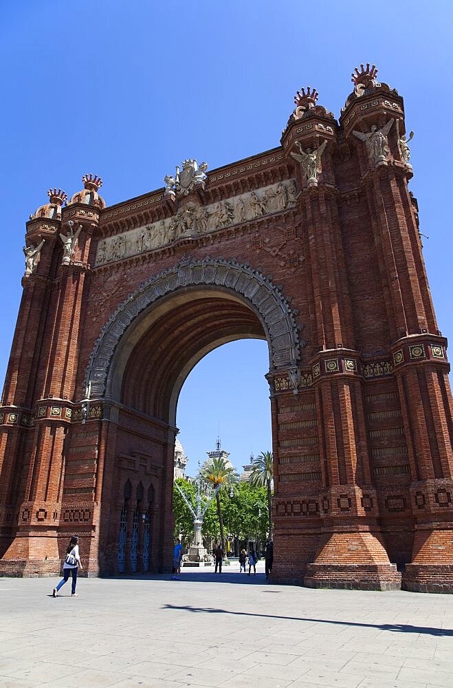 Spain, Catalonia, Barcelona, Arc de Triomf built for the 1888 Universal Exhibition designed by Josep Vilaseca i Casanoves in the Mudejar Spanish Moorish style as the main gateway into the Parc de la Ciutadella.