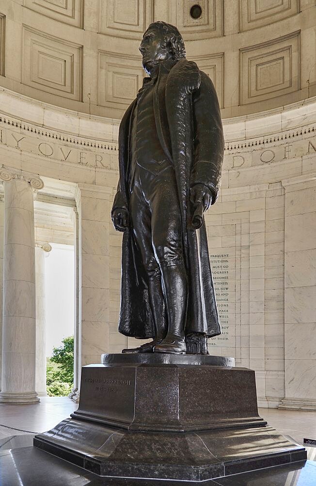 USA, Washington DC, National Mall, Thomas Jefferson Memorial, Bronze statue of the former President inside the building.