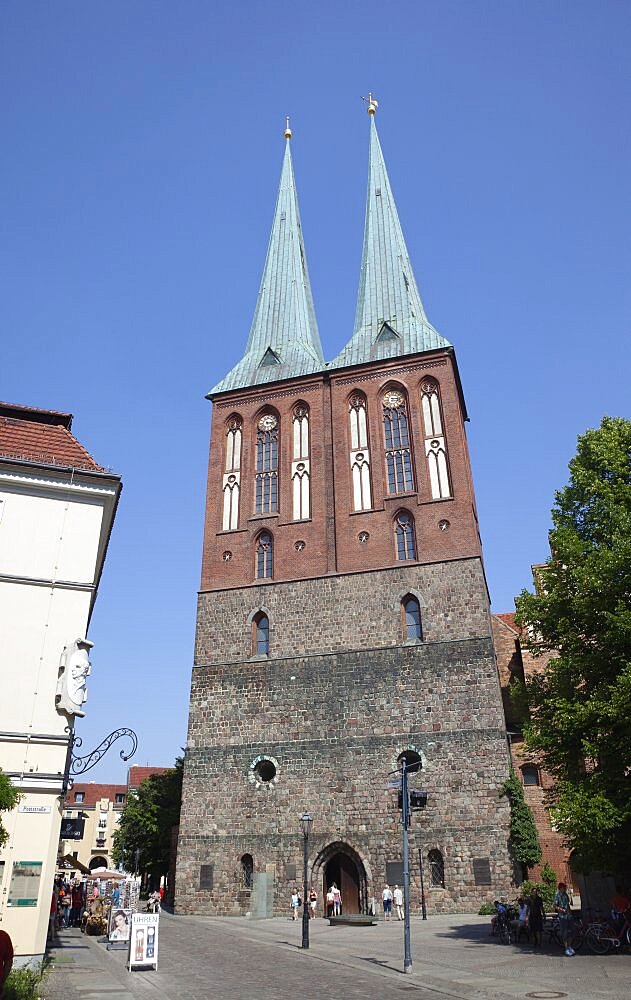 Germany, Berlin, Mitte, Nikolaikirche wifth twin spires.