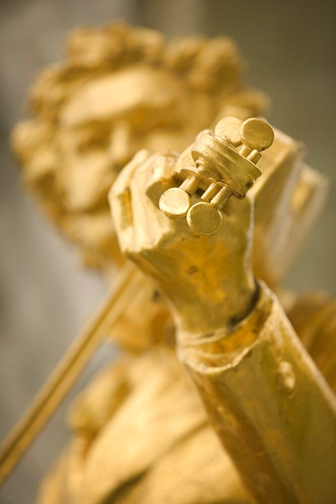 AUSTRIA Vienna Detail of the Johann Strauss Memorial in Stadtpark. Statue Gold Musician Violin Ico