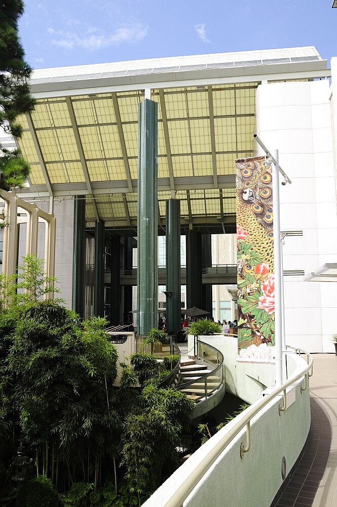 Walkway through LA County Museum of Art, Midtown, United States of America