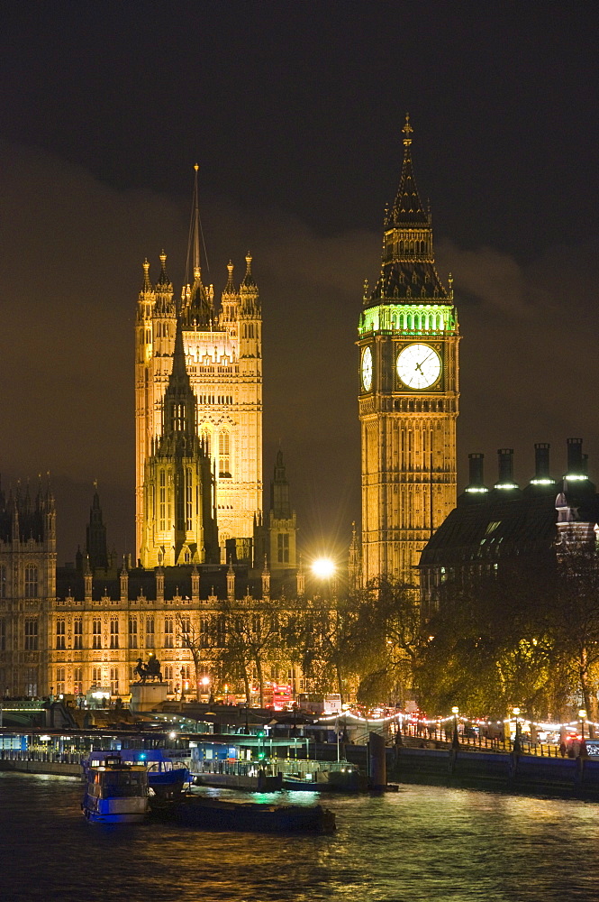 Big Ben and the Houses of Parliament by the River Thames at dusk, Westminster, London, England, United Kingdom, Europe