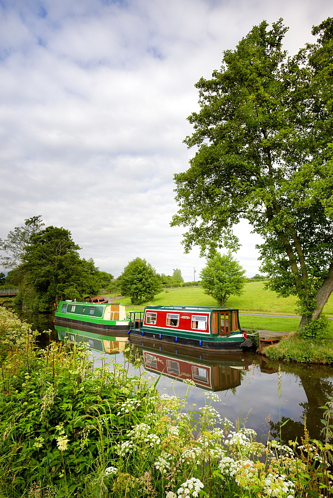 Narrowboats on the Monmouthshire and Brecon Canal near Llanfrynach, Brecon Beacons National Park, Powys, Wales, United Kingdom, Europe