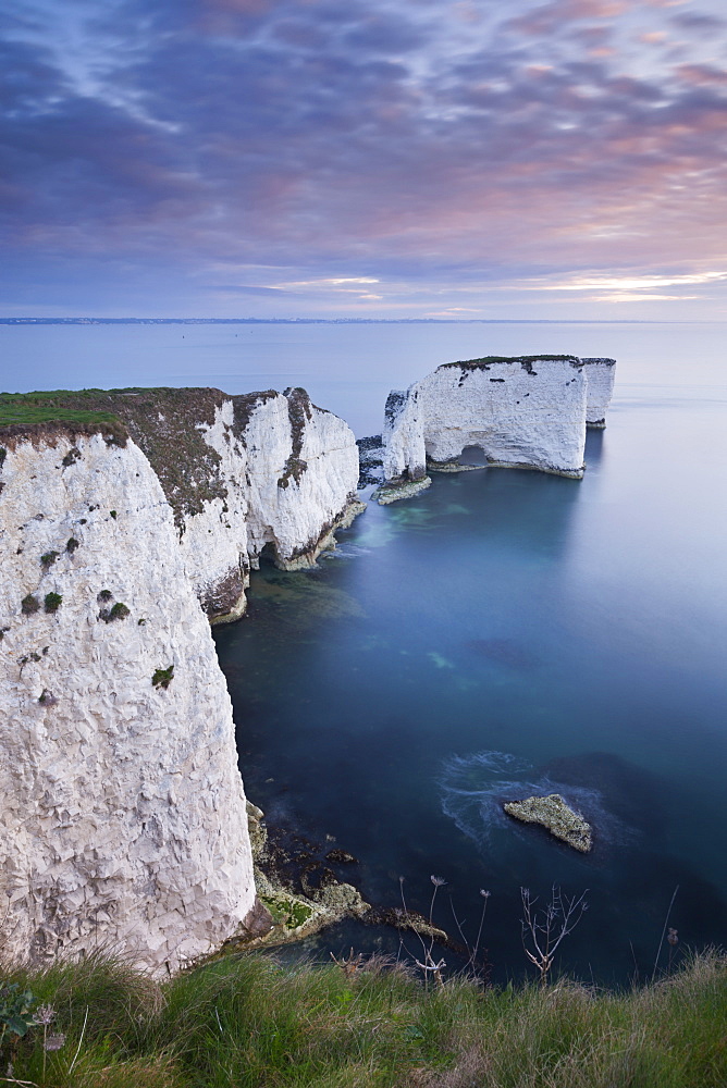 Dawn over Old Harry Rocks on the Jurassic Coast, UNESCO World Heritage Site, Dorset, England, United Kingdom, Europe