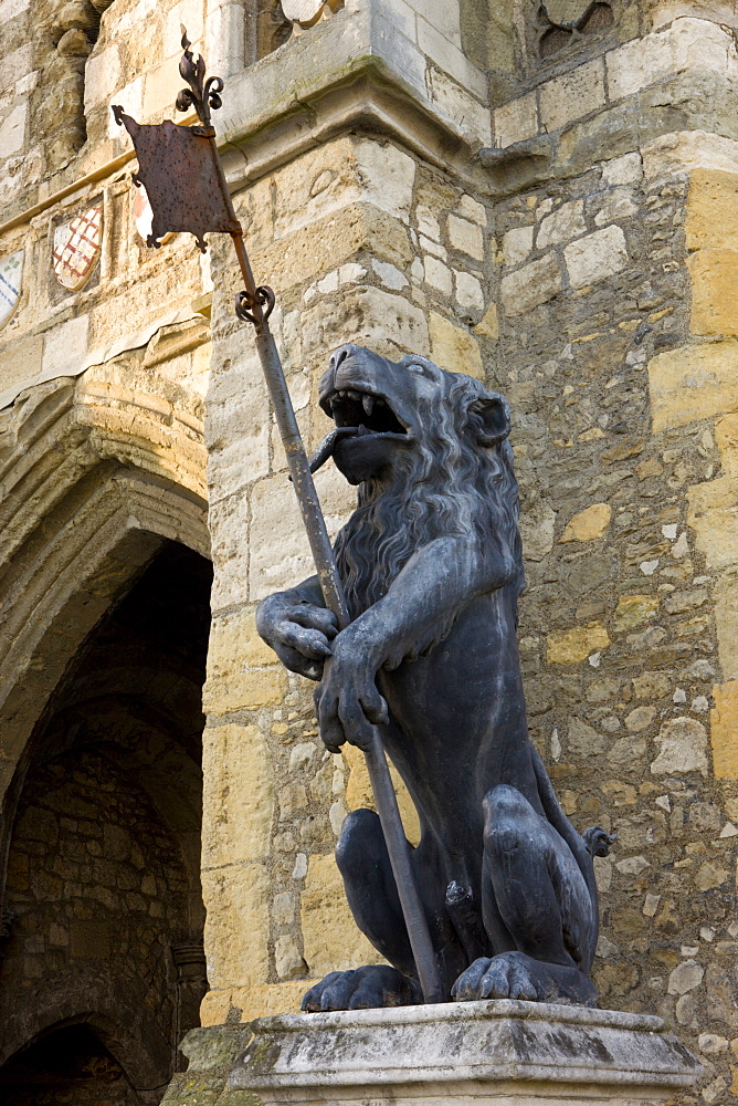 Lion statue guarding the medieval Bargate in Southampton, Hampshire, England, United Kingdom, Europe