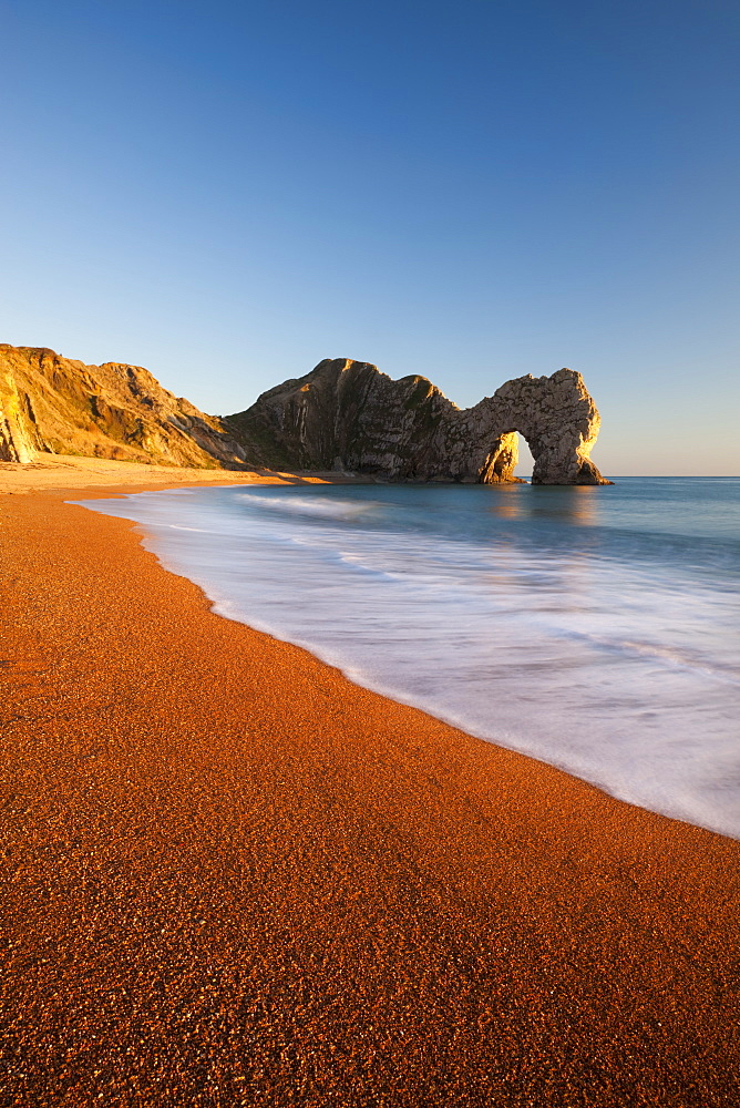 Deserted Durdle Door and beach in winter, Jurassic Coast, UNESCO World Heritage Site, Dorset, England, United Kingdom, Europe