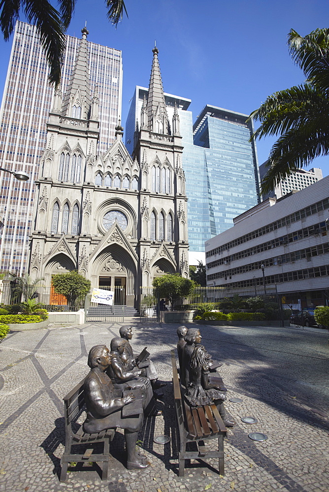 Statues outside the Presbyterian Cathedral, Centro, Rio de Janeiro, Brazil, South America 