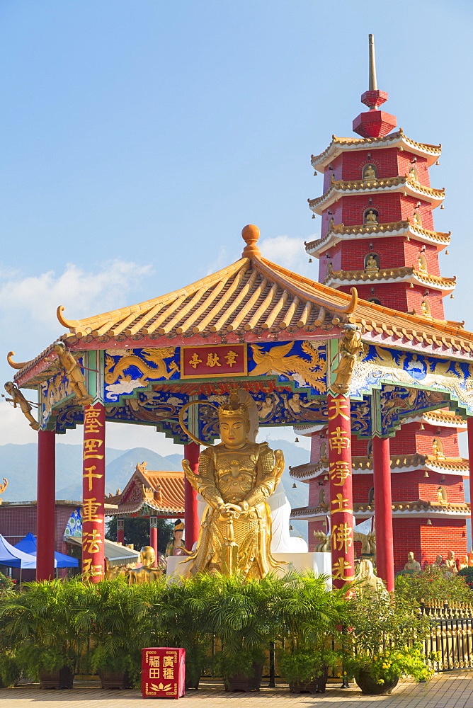 Pagoda at Ten Thousand Buddhas Monastery, Shatin, New Territories, Hong Kong, China, Asia