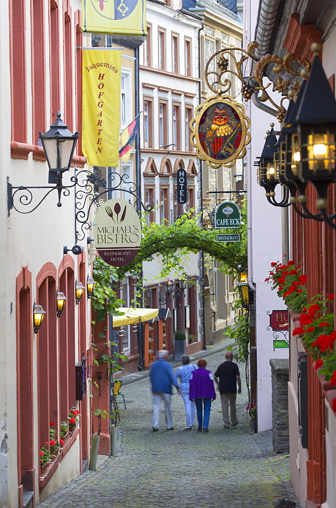 Street scene, Bernkastel-Kues, Rhineland-Palatinate, Germany, Europe