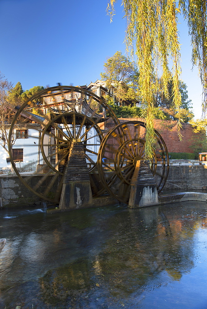 Waterwheels, Lijiang, UNESCO World Heritage Site, Yunnan, China, Asia