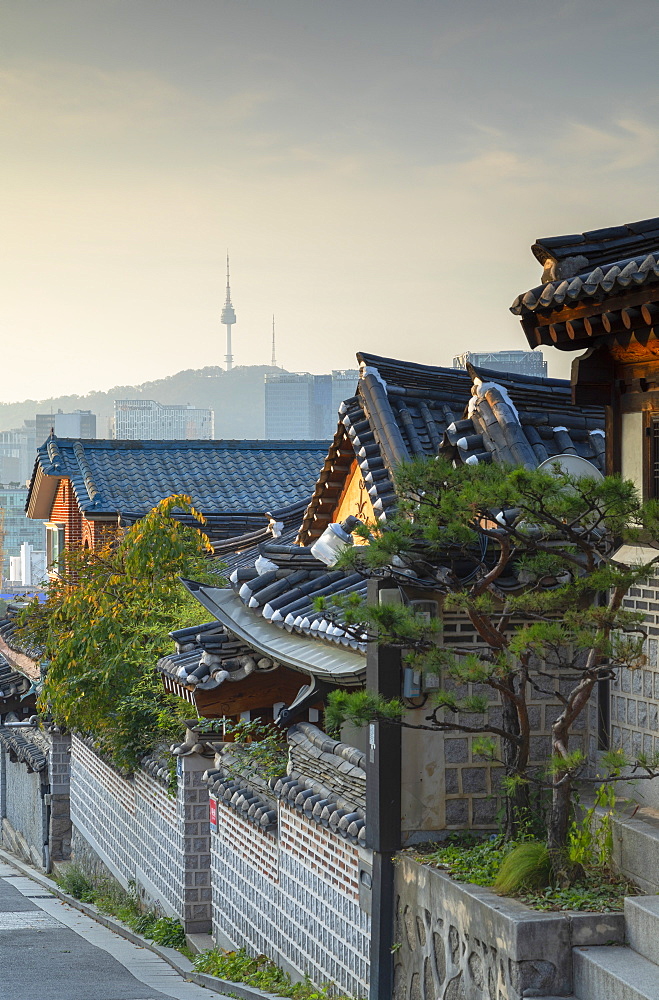 Traditional houses in Bukchon Hanok village at sunrise, Seoul, South Korea, Asia