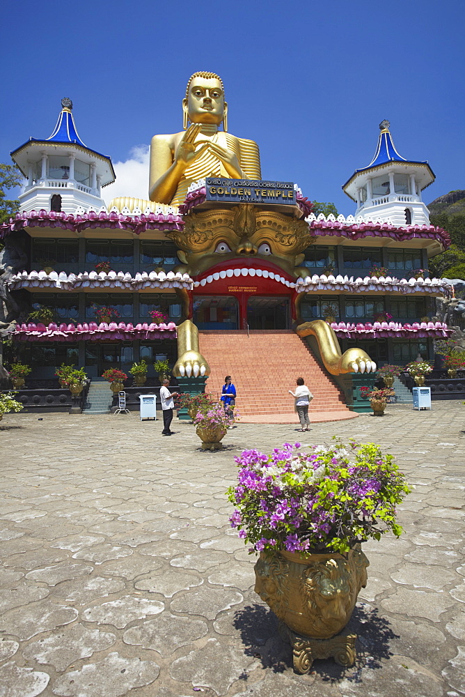 Golden Temple, UNESCO World Heritage Site, and Golden Temple Buddhist Museum, Dambulla, North Central Province, Sri Lanka, Asia