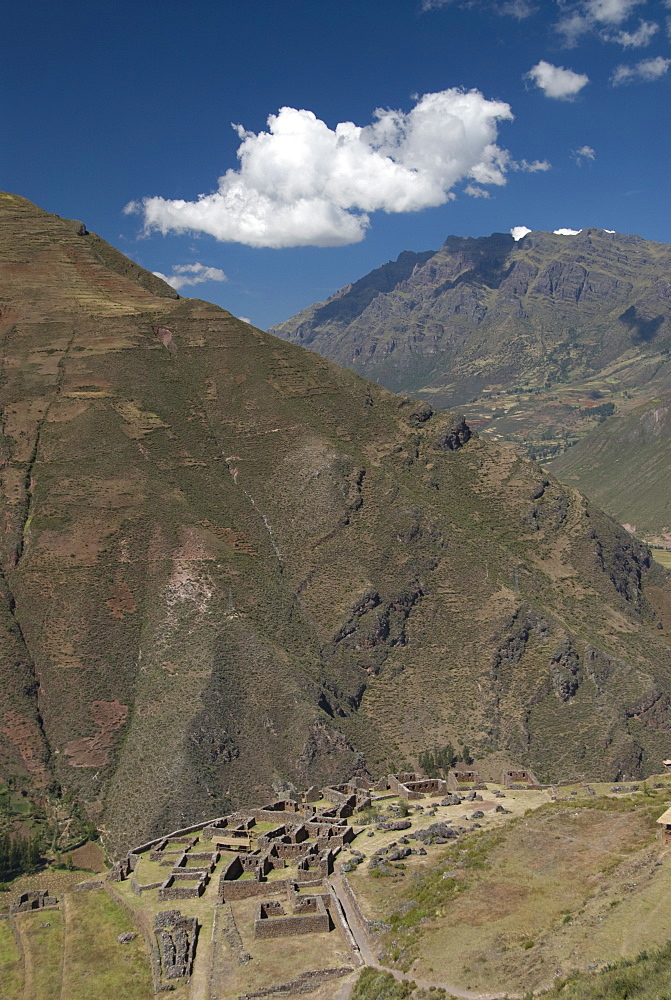 Inca ruins of Pisac, near the village of Pisac, The Sacred Valley, Peru, South America