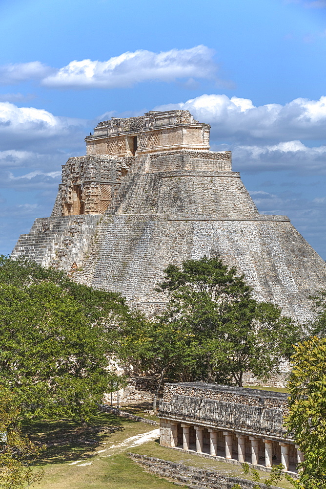 Columns Building in the foreground, and Pyramid of the Magician beyond, Uxmal, Mayan archaeological site, UNESCO World Heritage Site, Yucatan, Mexico, North America