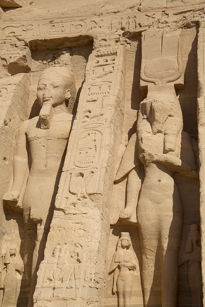 Rock-hewn statues of Ramses II on left, and Queen Neferatri on right, Hathor Temple of Queen Nefertari, Abu Simbel, UNESCO World Heritage Site, Egypt, North Africa, Africa