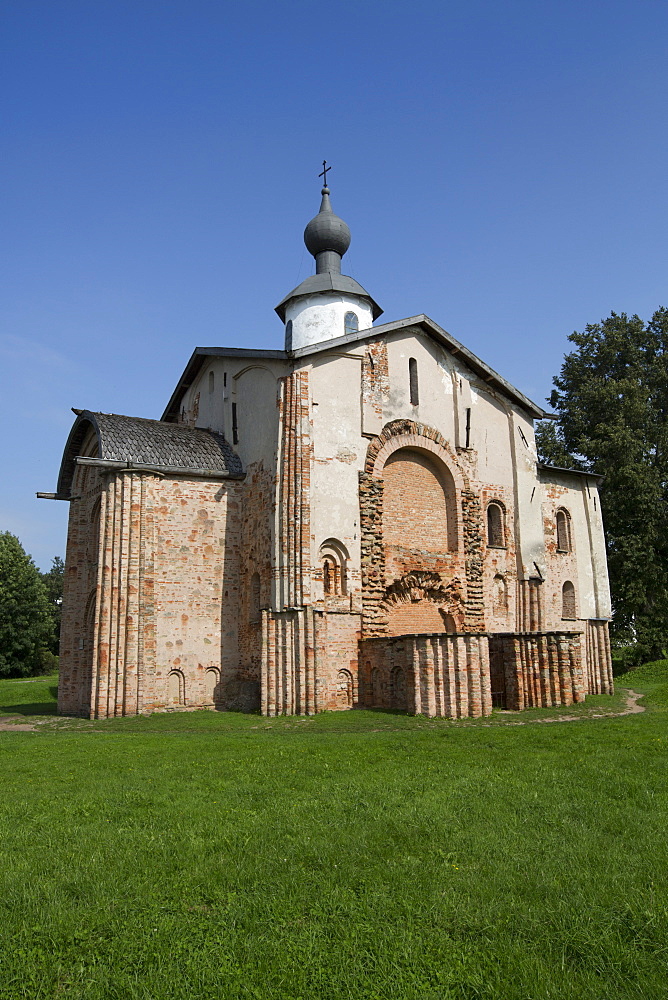 Church of St. Paraskeva the Friday, dating from 1207, UNESCO World Heritage Site, Veliky Novgorod, Novgorod Oblast, Russia, Europe