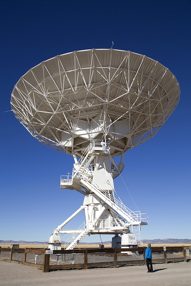 The Very Large Array (The National Radio Astronomy Observatory), a single antenna, New Mexico, United States of America, North America 